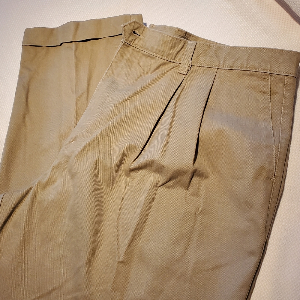 Docker Khakis 42x30